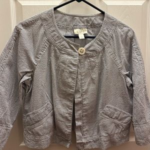 Loft, seersucker quarter-length sleeve, unlined jacket — perfect for Spring!